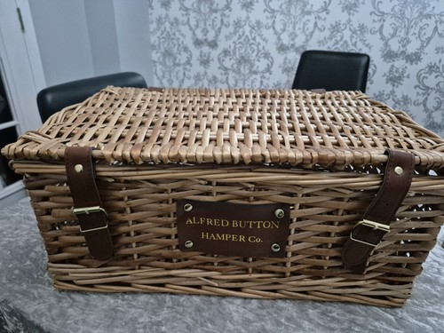 Alfred button wicker hamper - button,
